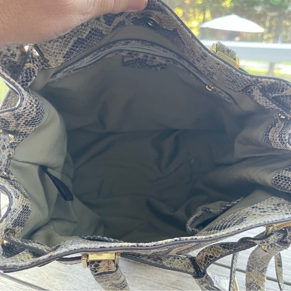 G.I.L.T Snakeskin Patterned Large Tote Bag
(Got It Love It) - Picture 6 of 16